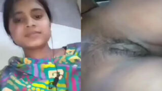 Shundori graam er meye nijer gudh faka kore premik ke dekhae