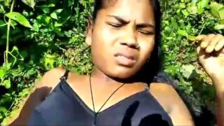 Grammo bua ke bash jhaar a niye dilo ak shoktishaali dhakka